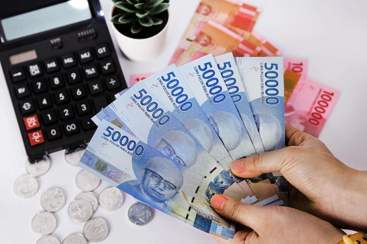 Rupiah Melemah ke Rp17.938 per Dolar AS, Tekanan Pasar Keuangan Masih Berlanjut